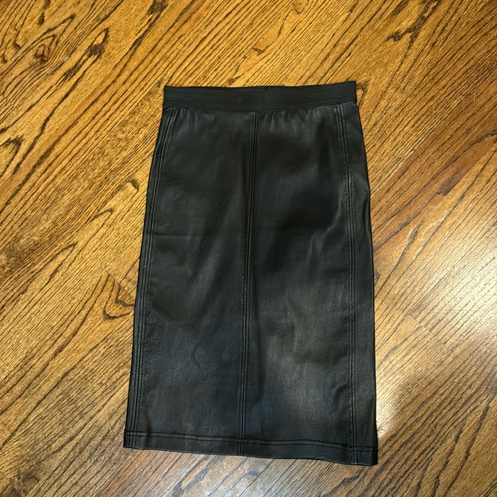 Scoop Real leather skirt